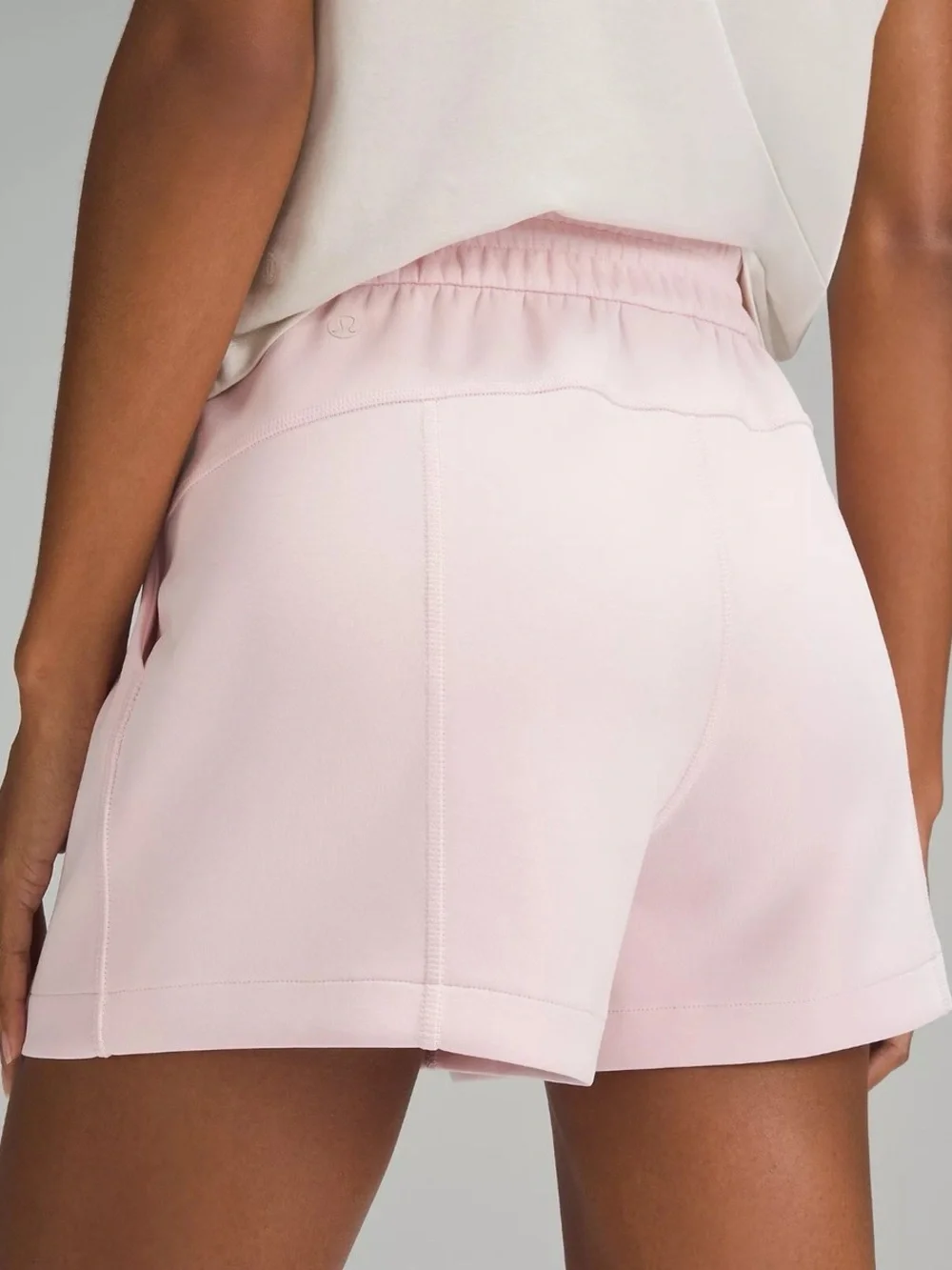 Lululemon Softstreme High-Rise Short 4